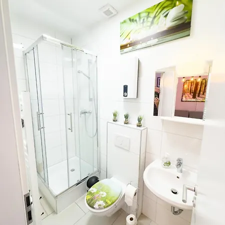 Apartment Fuji Modernes City Apartment Im Herzen Von Neuss ניאוס