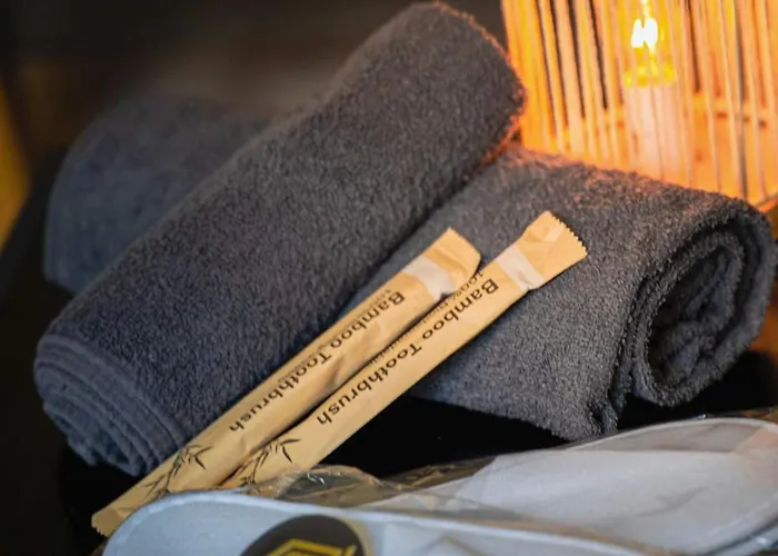 #222 Modernes Im Herzen Von 노이스